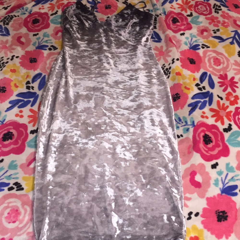 Dress - Picture 2 of 2